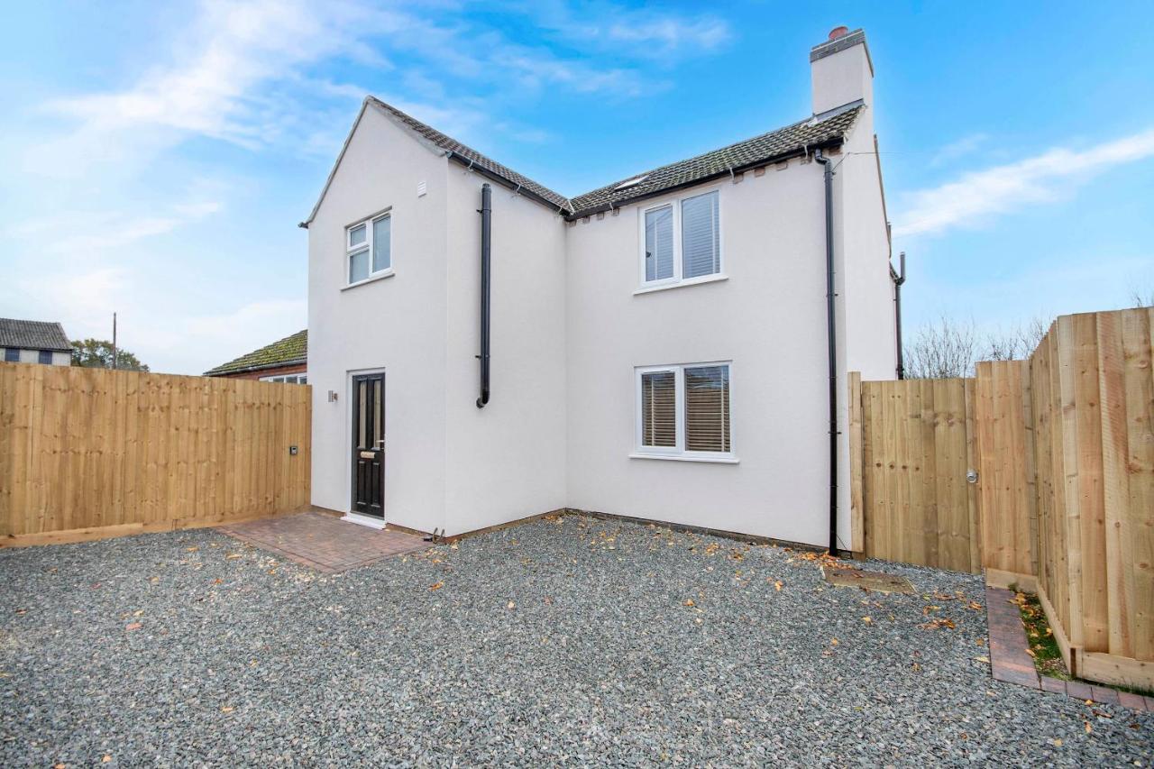Newly Renovated Rural Cottage In North Scarle Lincoln Exterior foto